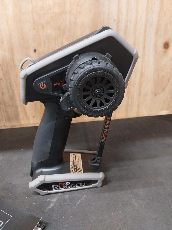 Spektrum DX5 Rugged zenderset, Hobby en Vrije tijd, Modelbouw | Radiografisch | Auto's, Zo goed als nieuw, Onderdeel, Overige schalen