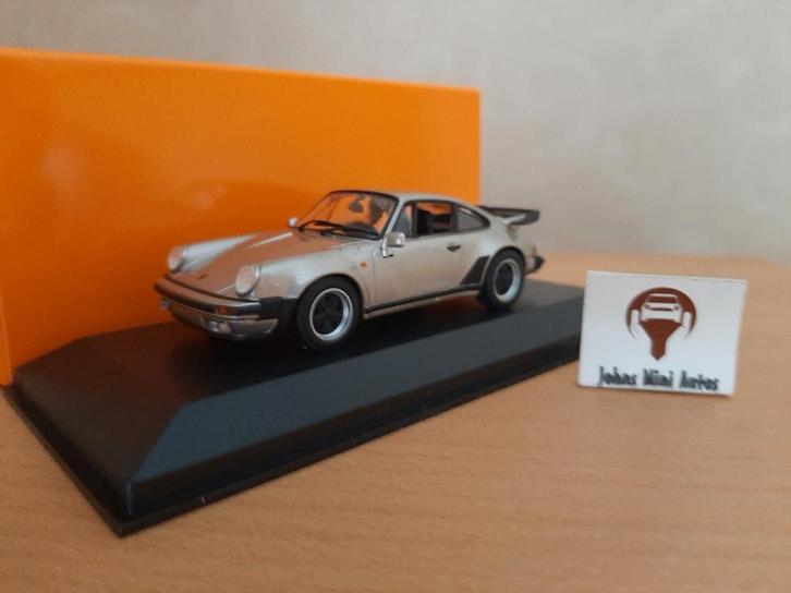 Porsche 911 (930) Turbo 3.3 1977 Goud Met. Maxichamps 1:43, Hobby en Vrije tijd, Modelauto's | 1:43, Nieuw, Auto, Overige merken
