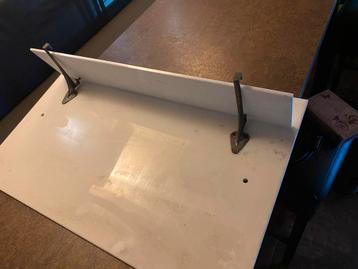 Vintage Wastafel 1948 met Achterwand beschikbaar voor biedingen