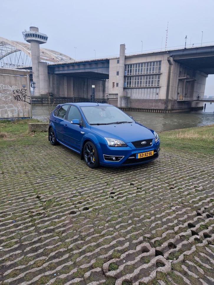 Ford focus st, Auto's, Volkswagen, Particulier, Airbags, Airconditioning, Elektrische ramen, Mistlampen, Parkeersensor, Radio