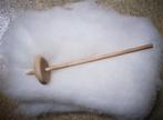 Spintol met een bat schapenwol spinnen schapenwol, Hobby en Vrije tijd, Ophalen of Verzenden, Zo goed als nieuw, Spinnewiel