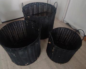 Zwarte gevlochten Mandenset 3 stuks - Riet Look Vintage beschikbaar voor biedingen