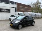 Citroën C1 1.0 5-DRS 2006 Zwart - Nwe APK - Elektrische raam, Auto's, Citroën, Voorwielaandrijving, Stof, Zwart, USB