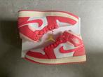 Nike Air Jordan 1 Mid Strawberries and Cream Maat 42,5, Nike, Nieuw, Ophalen of Verzenden, Sneakers of Gympen