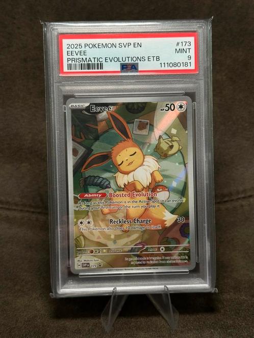 PSA 9 Graded Slab Eevee #173 SVP (Pokemon Prismaric Promo), Hobby en Vrije tijd, Verzamelkaartspellen | Pokémon, Zo goed als nieuw