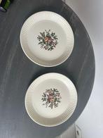 Wedgwood Conway 2 gebakbordjes opstaand randje, Antiek en Kunst, Antiek | Servies los, Ophalen of Verzenden