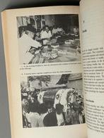 Harmony and hierarchy in a Javanese kampung (1986), Boeken, Ophalen of Verzenden, Zo goed als nieuw, Maatschappij en Samenleving