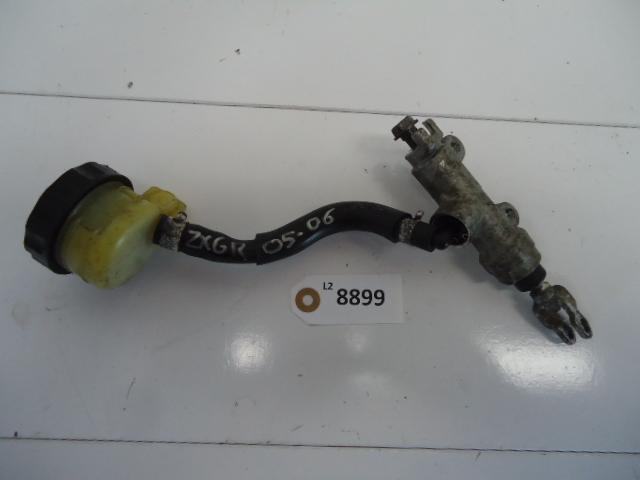 ZX6R 2005 - 2006 Kawasaki Rempomp D1-31893, Motoren, Accessoires | Overige