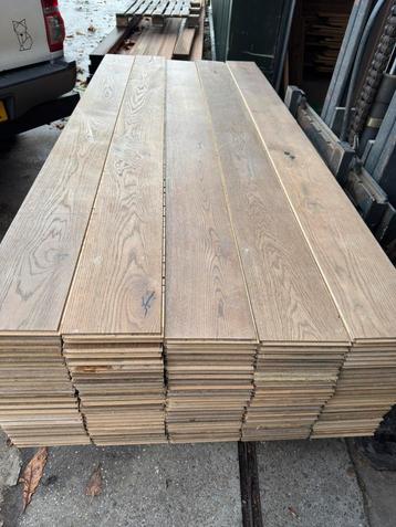 Eiken vloer 51 m2 lamel parket 18 cm breed 1,4 cm dik beschikbaar voor biedingen