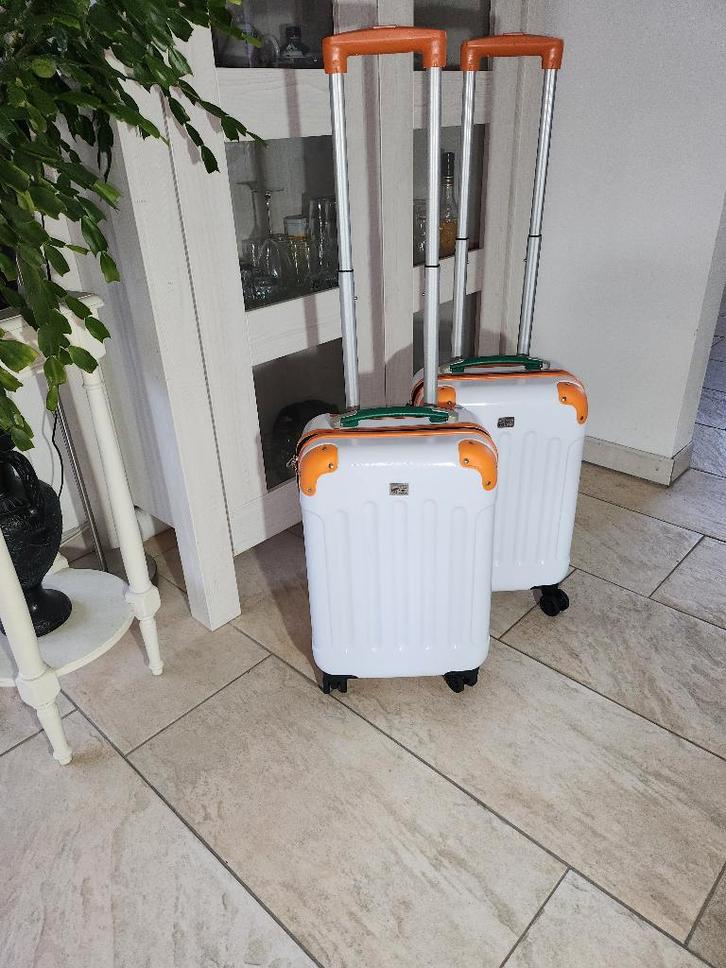 Postcodeloterij koffer NIEUW!! prijs in de adv per st, Sieraden, Tassen en Uiterlijk, Koffers, Nieuw, Hard kunststof, 50 tot 60 cm