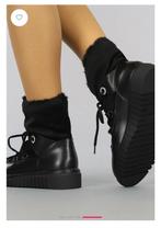 €8!!  ZWARTE GEVOERDE SNOWBOOTS MET VETER, Ophalen, Zwart, Snowboots, Nieuw