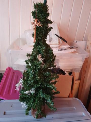 Kunst kerstboom  beschikbaar voor biedingen