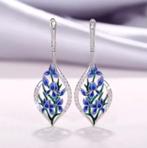 925 zilveren oorbellen met blauwe bloemen, Nieuw, Ophalen of Verzenden, Met edelsteen, Knopjes of Stekers