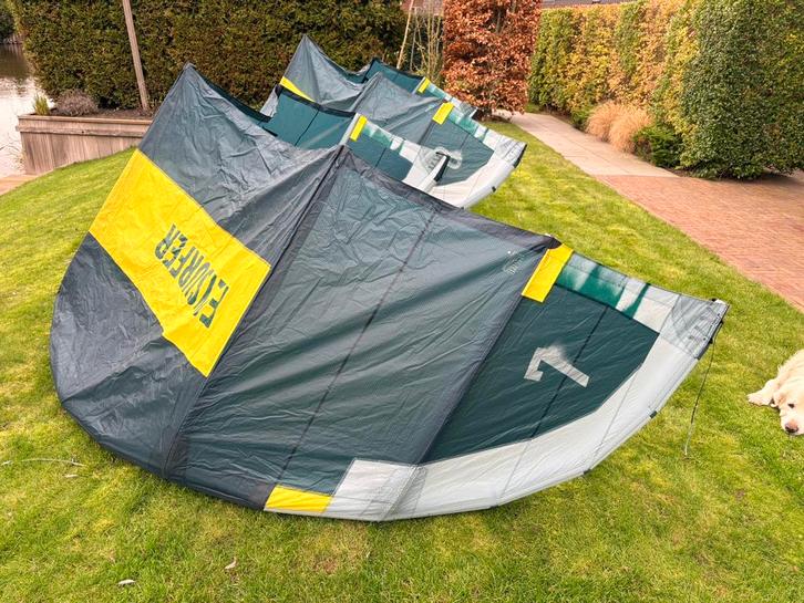 Flysurfer Era 7m & 8m + infinity bar M, Watersport en Boten, Kitesurfen, Zo goed als nieuw, Geen board, Ophalen
