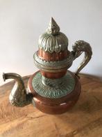 Antieke koperen theepot, Ophalen