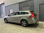 Volvo V60 T5 Momentum | Bi-Fuel CNG | Trekhaak | Stoelverwar, Auto's, Volvo, Stof, 4 cilinders, 245 pk, Geïmporteerd