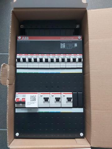 Abb busboard groepenkast 3 fase 12 groepen Nieuw! beschikbaar voor biedingen
