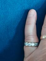 Antieke Zilveren ring gezet met 19 Zirconia steentjes, Ophalen of Verzenden, Zo goed als nieuw, Dame, Zilver