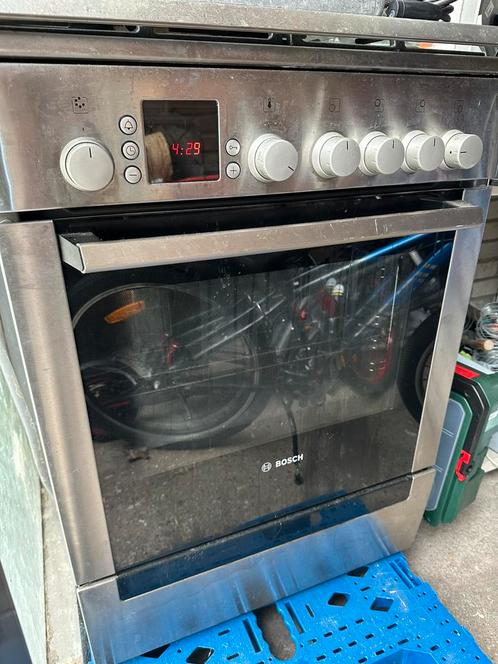 Bosch gasfornuis met kookplaat, Witgoed en Apparatuur, Fornuizen, Zo goed als nieuw, Vrijstaand, Gas, 4 kookzones, 85 tot 90 cm