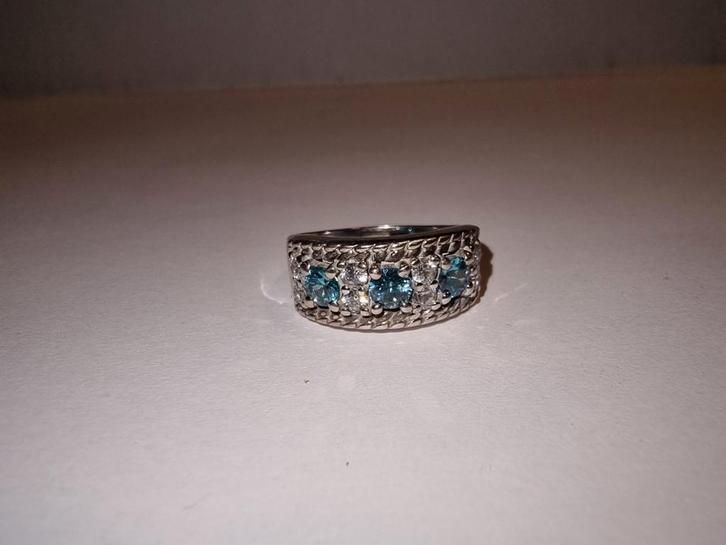 Sterling Zilveren ring met blauwe & witte zirkoon, Sieraden, Tassen en Uiterlijk, Ringen, Zo goed als nieuw, Dame, 18 tot 19, Blauw