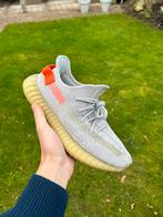 Yeezy boost 350 v2 tail light (42 2/3), Kleding | Heren, Schoenen, Gedragen, Ophalen of Verzenden, Yeezy, Sneakers of Gympen