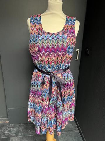 Mooie dames jurk van DESIGUAL maat L gekleurd beschikbaar voor biedingen