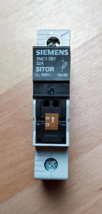 Quantum Science Audio (QSA) 10x38 GOLD Fuse Holder MCB beschikbaar voor biedingen