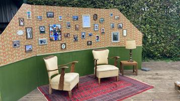 Bruiloft decoratie / vintage foto hoekje / zitje beschikbaar voor biedingen