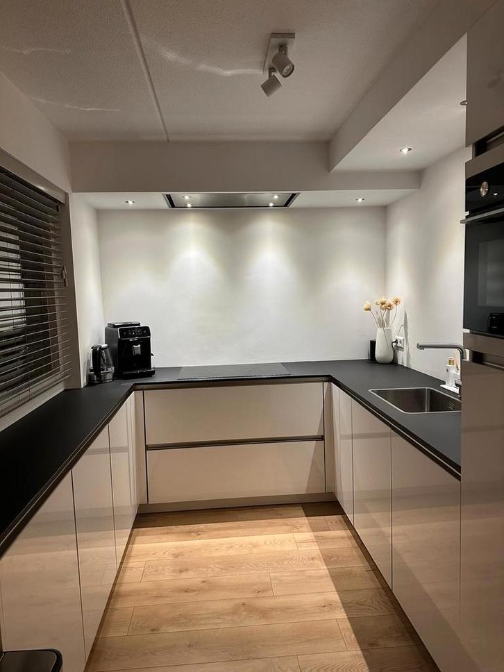 Complete keuken - 5 jaar oud, Huis en Inrichting, Keuken | Complete keukens, Wit, Hout, Ophalen