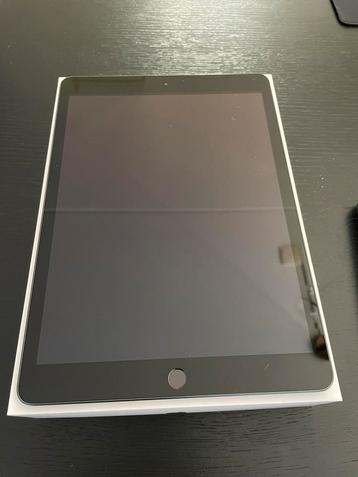 IPad 8e generatie, 2020 - Als nieuw - 32GB WiFi - met hoesje beschikbaar voor biedingen