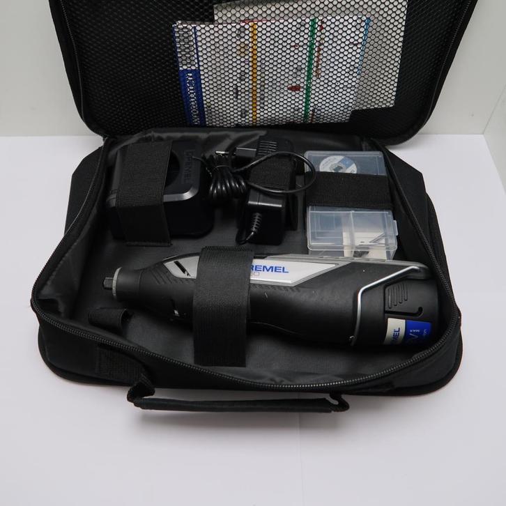Dremel 8250 12V 2.0Ah Multitool | in Nieuwstaat, Doe-het-zelf en Verbouw, Gereedschap | Handgereedschap, Zo goed als nieuw