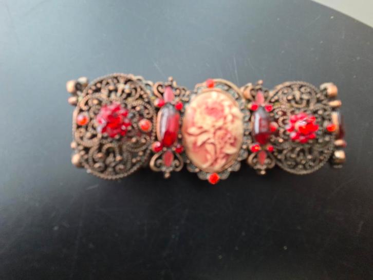 Vintage Rode Armband met Edelstenen, Sieraden, Tassen en Uiterlijk, Broches, Gebruikt, Overige materialen, Rood, 7 tot 10 cm, Met edelsteen