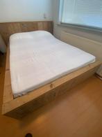 Steigerhoutenbed met hoofdeinde, Ophalen, Zo goed als nieuw, Tweepersoons