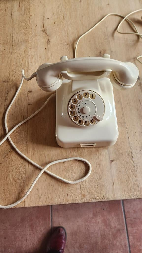 Bakeliet Telefoon W 48 met Draaischijf, Ophalen of Verzenden, Gebruikt, Met draaischijf