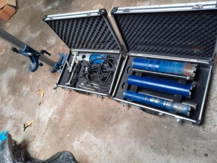 Carat A 2011 diamantboormachine incl statief en boren, Doe-het-zelf en Verbouw, Gereedschap | Boormachines, Zo goed als nieuw