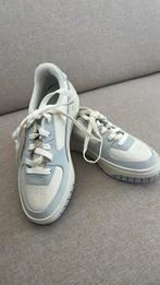 Puma Sneakers lichtblauw wit maat 37,5, Puma, Wit, Ophalen of Verzenden, Sneakers of Gympen
