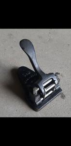Oude perforator jaren 30 gietijzer, Ophalen of Verzenden