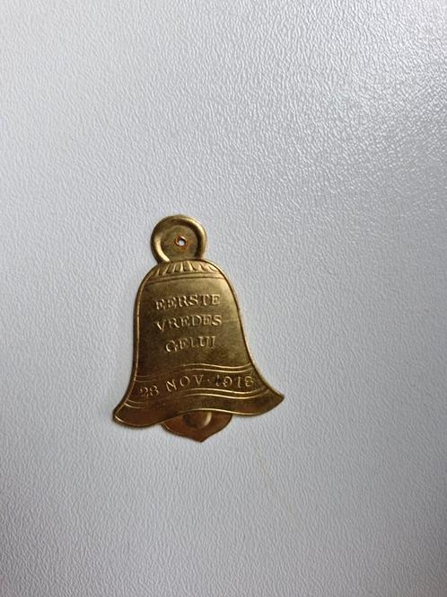 Herdenkingsmedaille/speld 'Eerste Vredes gelui' 28 nov 1918', Postzegels en Munten, Penningen en Medailles, Overige materialen