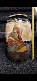Antieke Japanse vaas met goudkleurige details, Ophalen of Verzenden