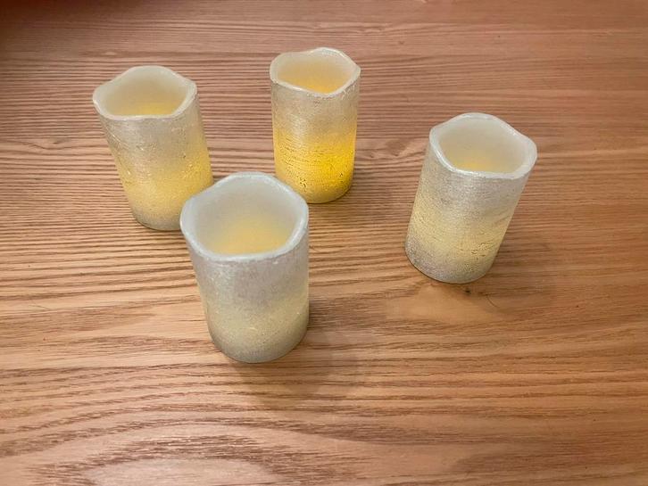 Rivièra Maison zilveren kaarsjes met batterij, Huis en Inrichting, Woonaccessoires | Kandelaars en Kaarsen, Zo goed als nieuw