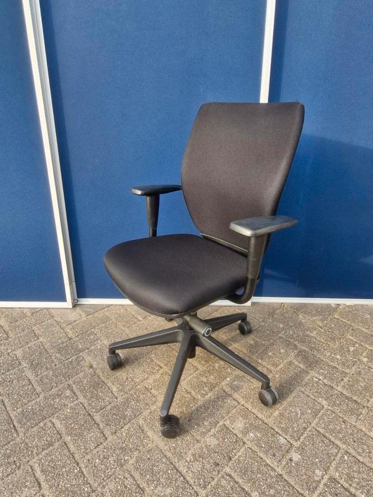 Daily office Zürich bureaustoel (np 411 euro) grote voorraad, Huis en Inrichting, Bureaustoelen, Gebruikt, Bureaustoel, Zwart