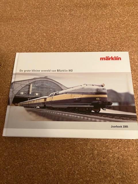 Märklin Jaarboeken en catalogussen:, Hobby en Vrije tijd, Modeltreinen | H0, Zo goed als nieuw, Boek, Tijdschrift of Catalogus
