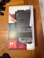 Nintendo Switch grey/grey, Spelcomputers en Games, Spelcomputers | Nintendo Switch, Ophalen of Verzenden, Zo goed als nieuw, Met 2 controllers