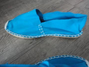NIEUWE  ESPADRILLES  MAAT  39 beschikbaar voor biedingen