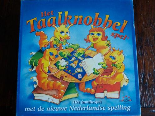Het Taalknobbel Spel, Hobby en Vrije tijd, Gezelschapsspellen | Bordspellen, Zo goed als nieuw, Ophalen of Verzenden