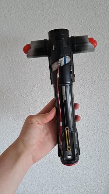 Star Wars lightsaber Kylo Ren beschikbaar voor biedingen