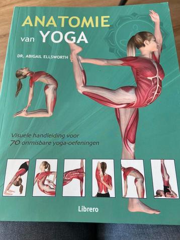 Abigail Ellsworth - Anatomie van yoga-oefeningen beschikbaar voor biedingen