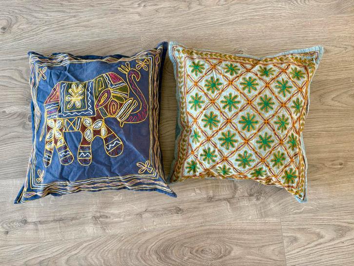 Geborduurde Sierkussens - Set van 2, Huis en Inrichting, Woonaccessoires | Kussens, Zo goed als nieuw, Overige kleuren, Vierkant
