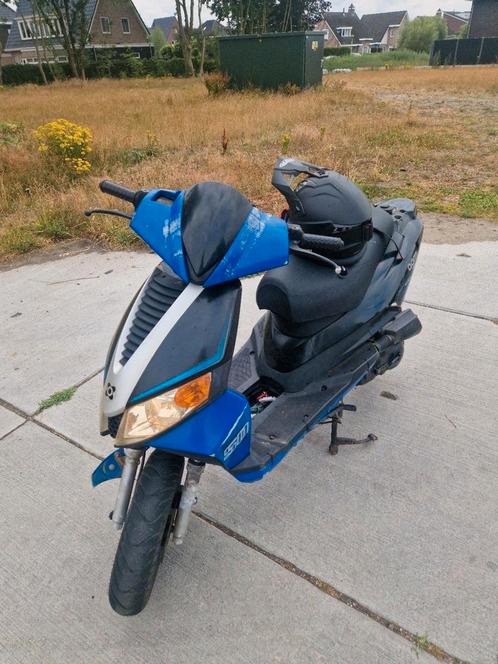Agm fox 50, Fietsen en Brommers, Snorfietsen en Snorscooters, Zo goed als nieuw, Overige merken, Ophalen of Verzenden