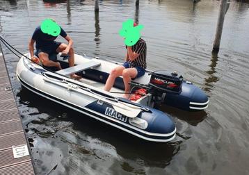 mooie boot die gepoetst moet worden met prima bbq motor beschikbaar voor biedingen